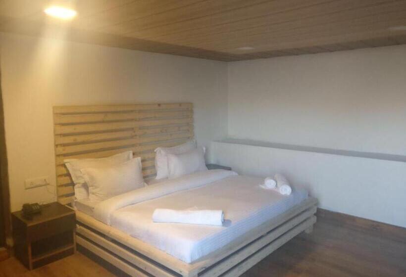 اتاق استاندارد, Nainital Adventure Park & Resort