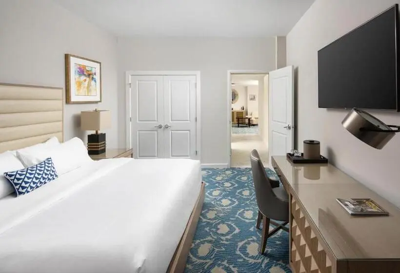 Deluxe Suite King Bed, The Karol Hotel, St. Petersburg Clearwater, A Tribute Portfolio
