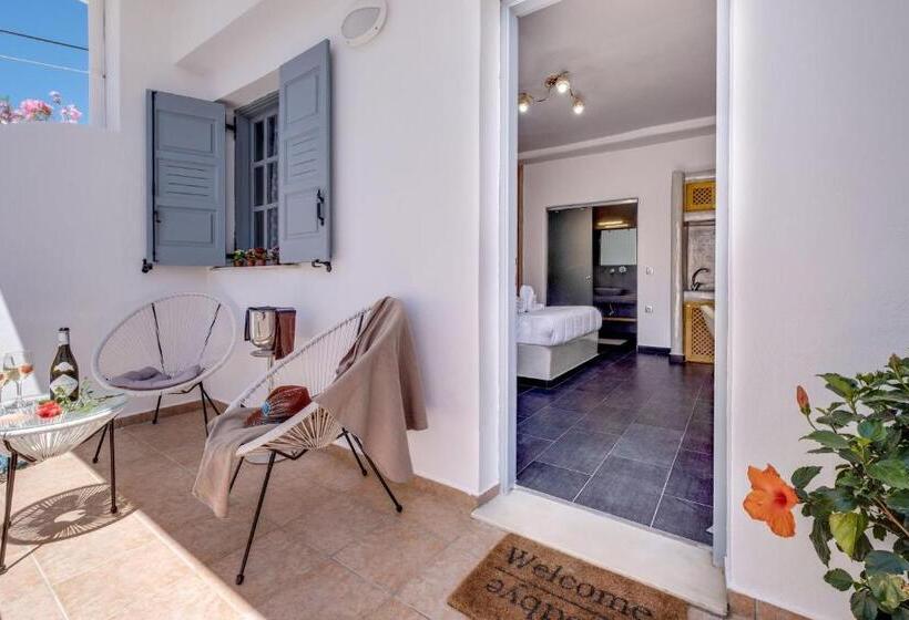 스탠다드 스튜디오 측면 바다 전망, Beach Houses Santorini