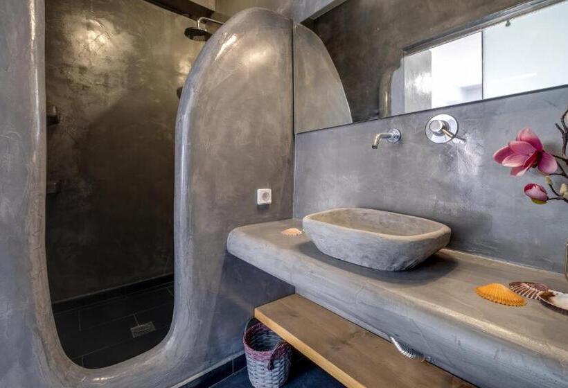 디럭스 스튜디오, Beach Houses Santorini