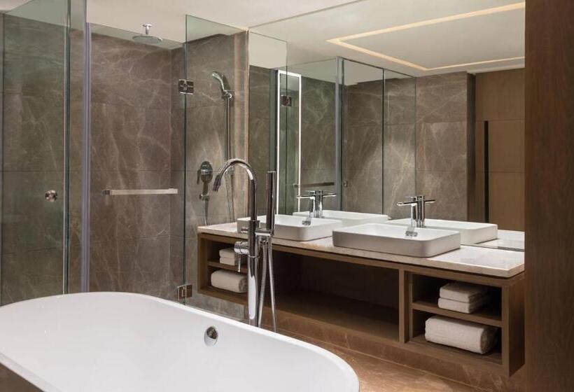 סוויטה, Courtyard By Marriott Amritsar