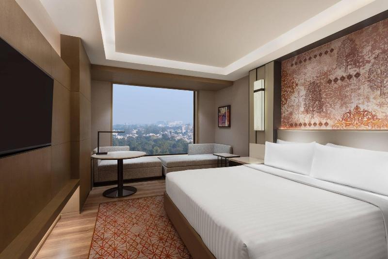 带大床的行政房间, Courtyard By Marriott Amritsar