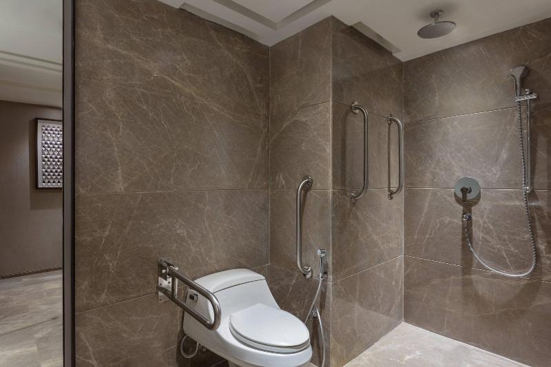 חדר דחוקס עם מיטת קינג, Courtyard By Marriott Amritsar