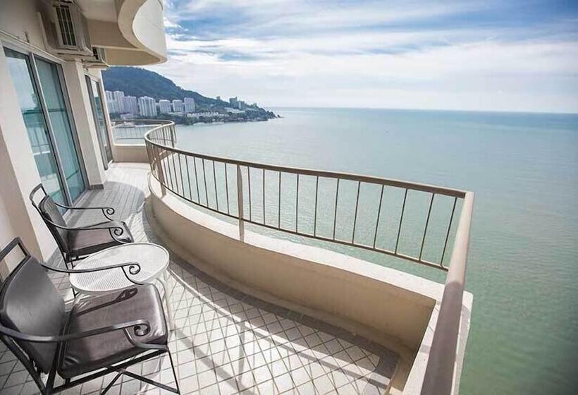 اتاق لوکس چهار تخته, Expat's Nook Beach Resort