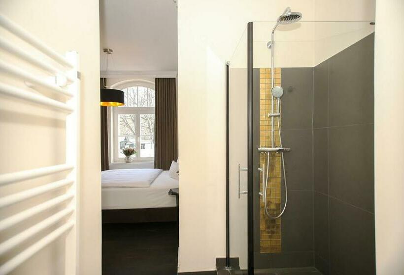 غرفة قياسية فردية, Meergut Hotels