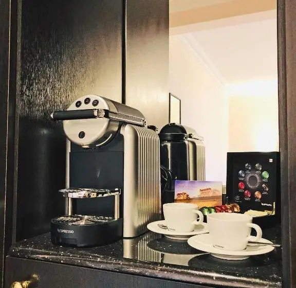スタンダードシングルルーム, Meergut Hotels
