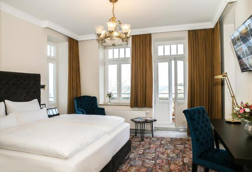 غرفة قياسية إطلالة جانبية علي البحر, Meergut Hotels