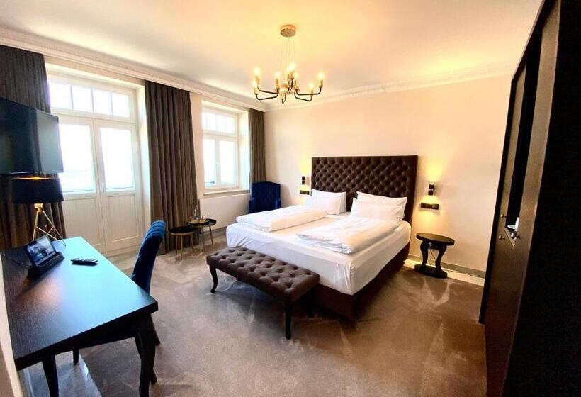 غرفة قياسية إطلالة جانبية علي البحر, Meergut Hotels