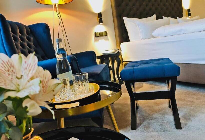 غرفة قياسية إطلالة جانبية علي البحر, Meergut Hotels