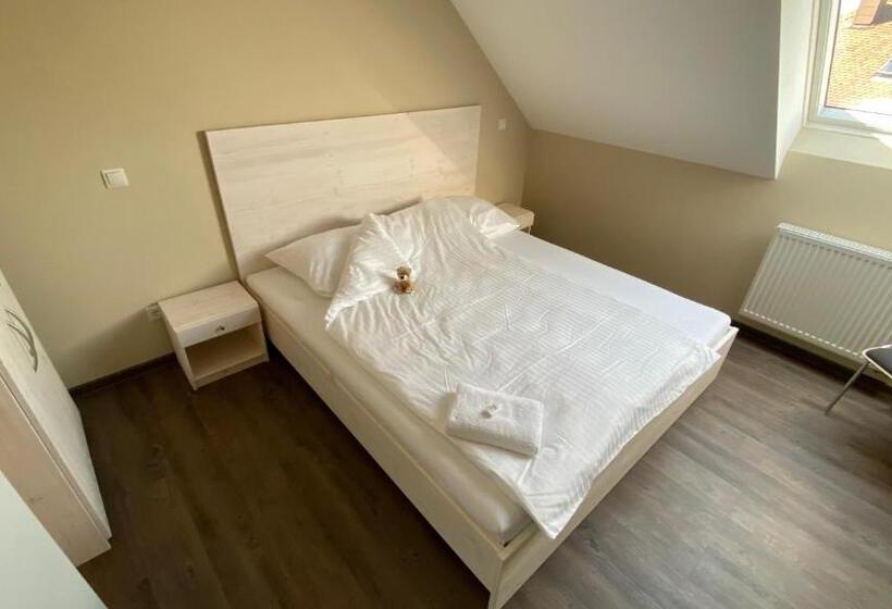 标准间, Bürgerhauslöwen