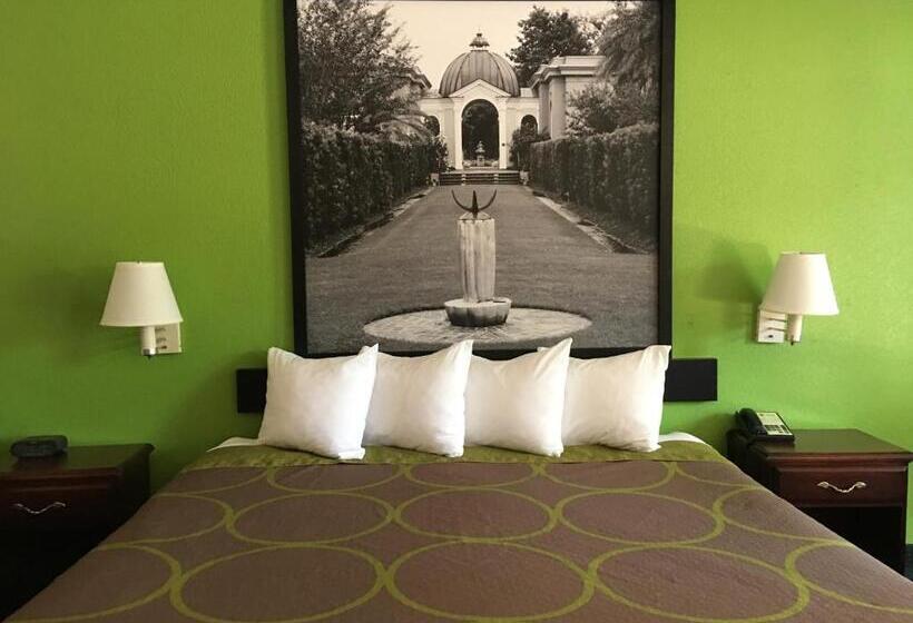 キングサイズベッドのスタンダードルーム, Super 8 By Wyndham Mobile