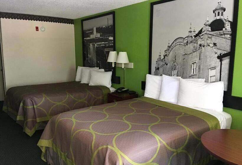 ２ダブルベッドのスタンダードルーム, Super 8 By Wyndham Mobile