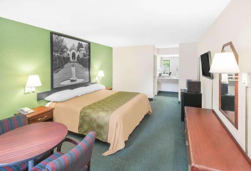 キングサイズベッドのデラックスルーム, Super 8 By Wyndham Mobile