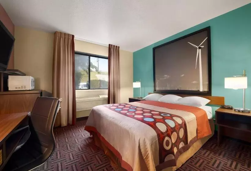 Standard-invahuone, Super 8 By Wyndham Peoria East