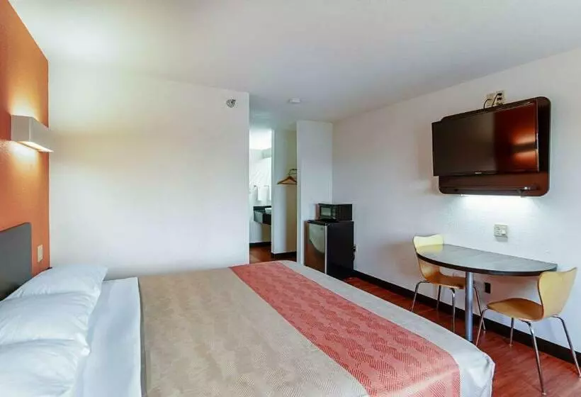キングサイズベッドのスタンダードルーム, Motel 6lebanon, In