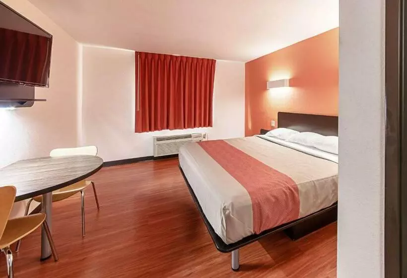 キングサイズベッドのスタンダードルーム, Motel 6lebanon, In