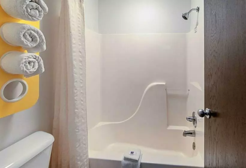 キングサイズベッドのスタンダードルーム, Motel 6lebanon, In