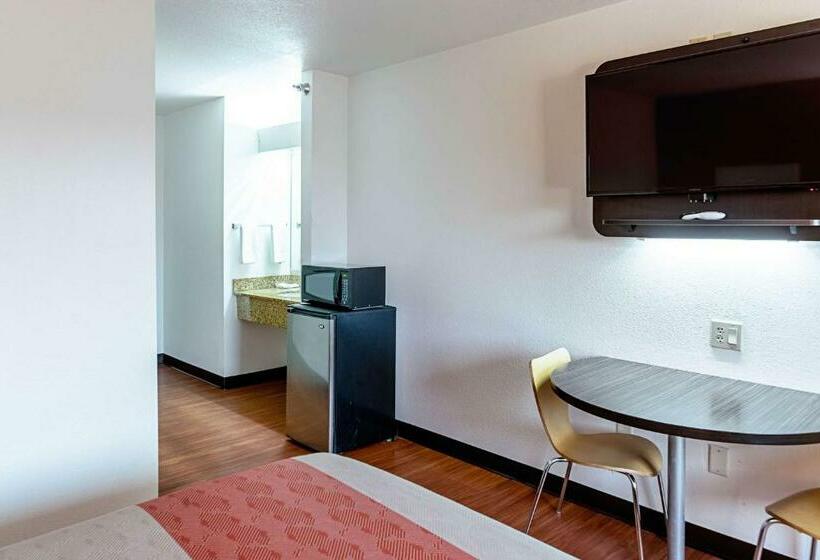 带大床的标准间, Motel 6lebanon, In