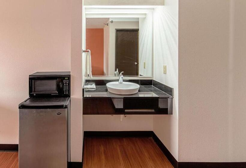 Номер Стандарт, Motel 6lebanon, In