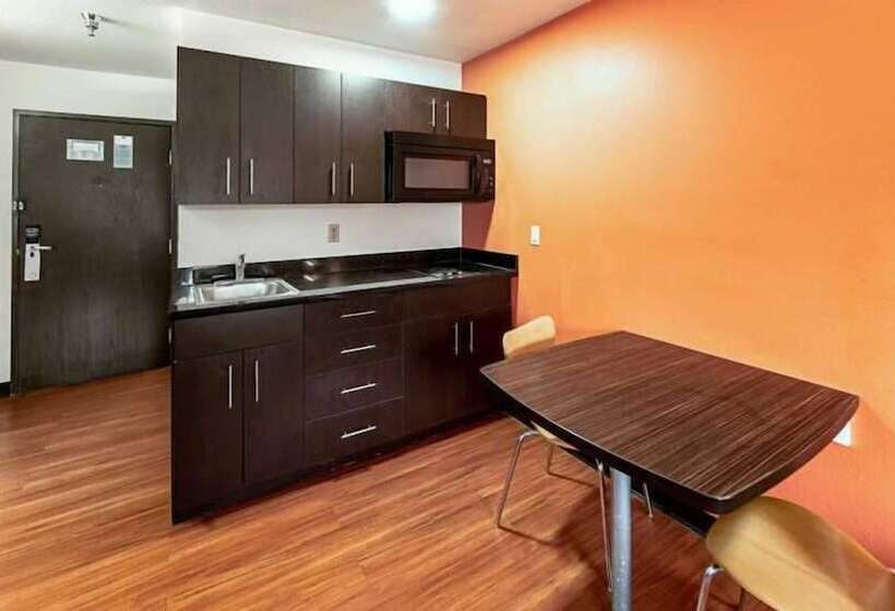 Номер Deluxe, Motel 6lebanon, In