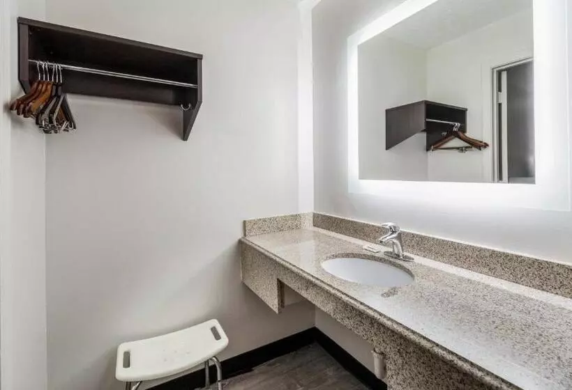 障害者適応デラックスルーム, Red Roof Inn Cadiz