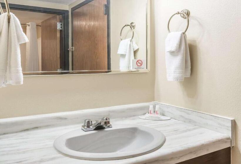 Стандартный Номер Кровать Кинг, Super 8 By Wyndham Luverne