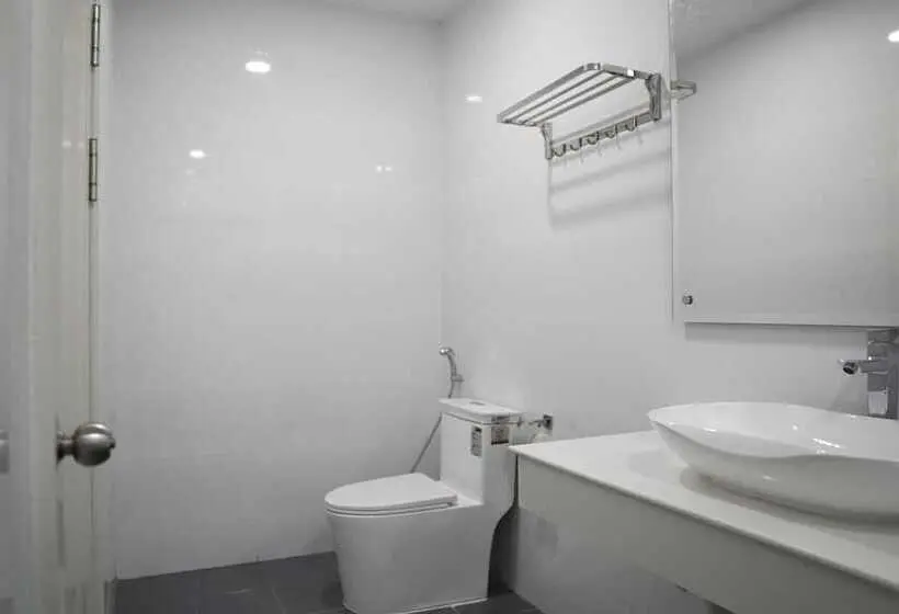 デラックストリプルルーム, Apple Hotel Three   Near Pnh Airport