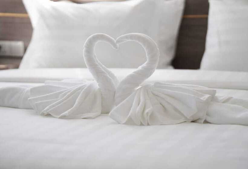 חדר דלוקס לשלושה, Apple Hotel Three   Near Pnh Airport