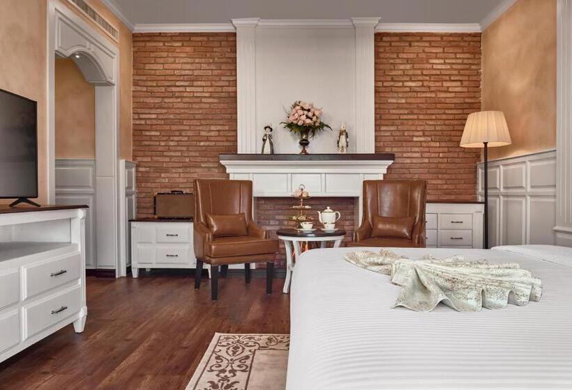 חדר קלאסי, Anik Palace