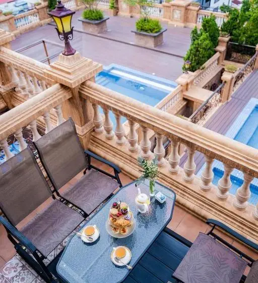 1 Bedroom Penthouse Apartment
