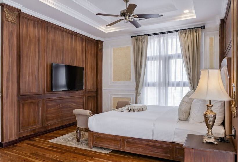 סוויטה קלאסית, Anik Palace