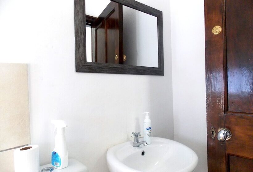 Chambre Economy, Trap Houz Backpackers