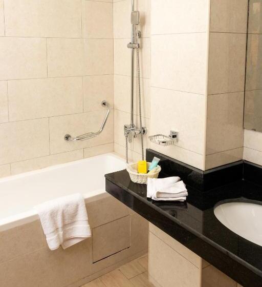 Lakosztály, Sainte Famille