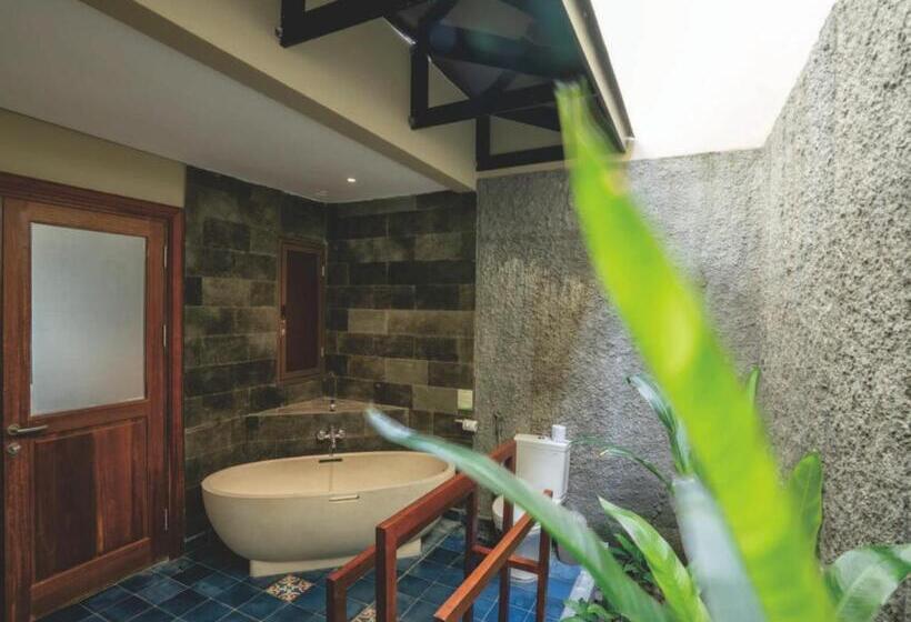 جناح, Sima Hotel Kuta Lombok