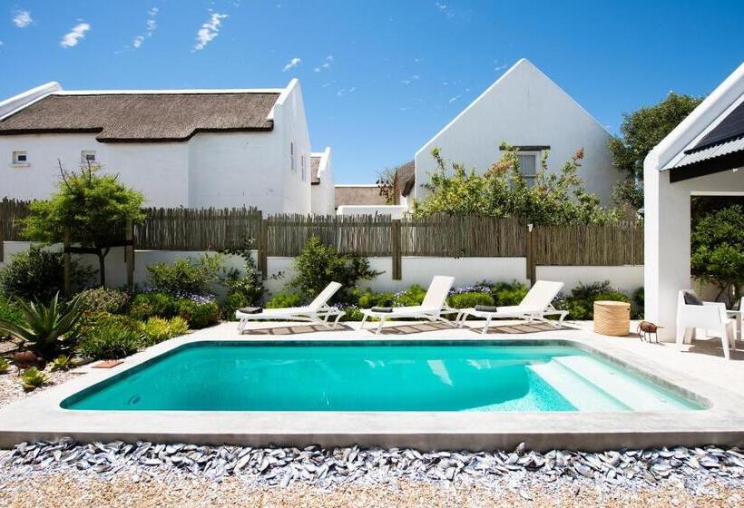 标准间带游泳池, Gonana Guesthouse