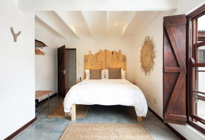 标准间带游泳池, Gonana Guesthouse