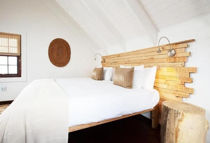 スタンダードスタジオ, Gonana Guesthouse