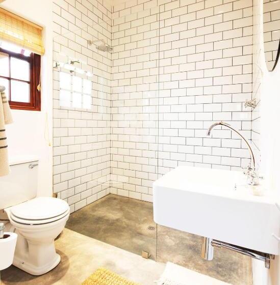 标准工作室, Gonana Guesthouse