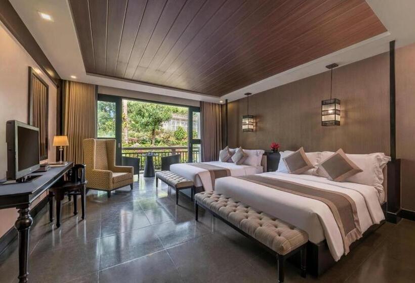 חדר לארבעה סטנדרטי עם מרפסת, Hillcreek Gardens Tagaytay