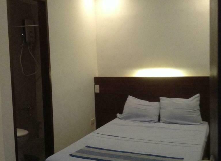 اتاق اکونومی, Ziur Inn