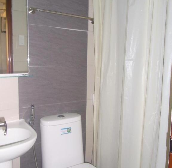 اتاق اکونومی, Ziur Inn