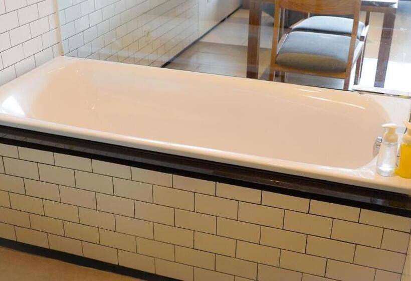 Suite Deluxe Llit King, Nagomi Suites &