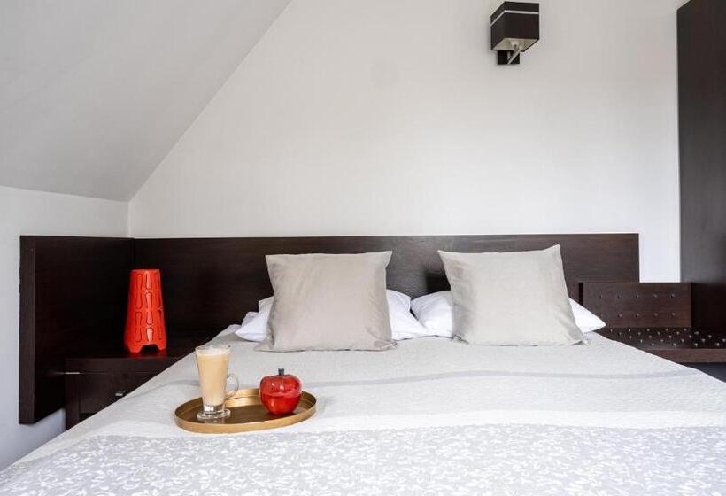 Quarto Estandar, Willa Galantówka