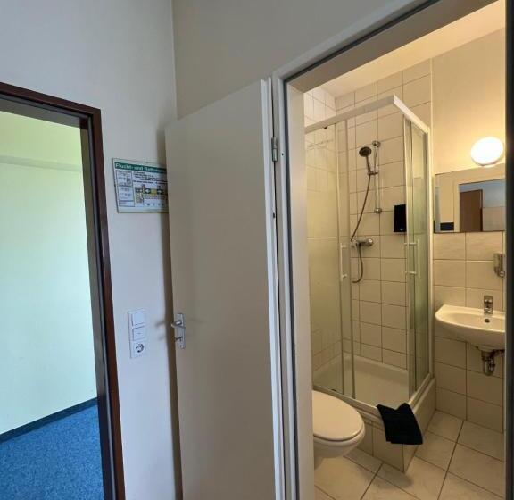 Quarto Triplo Standart, Pension Sebo