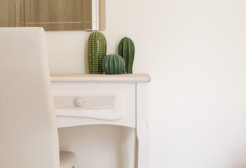 اتاق لوکس, Speranzella 86