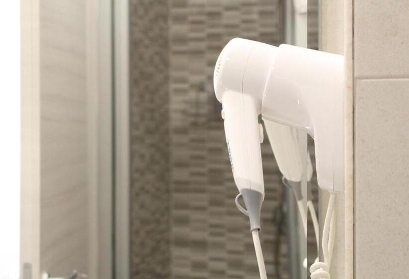 اتاق لوکس, Speranzella 86