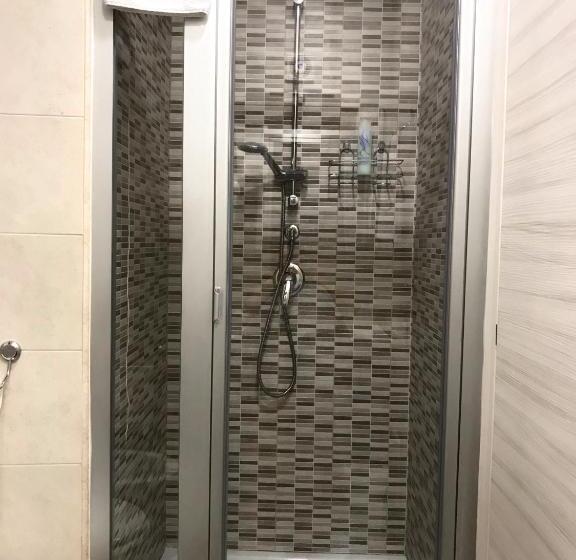 اتاق لوکس, Speranzella 86