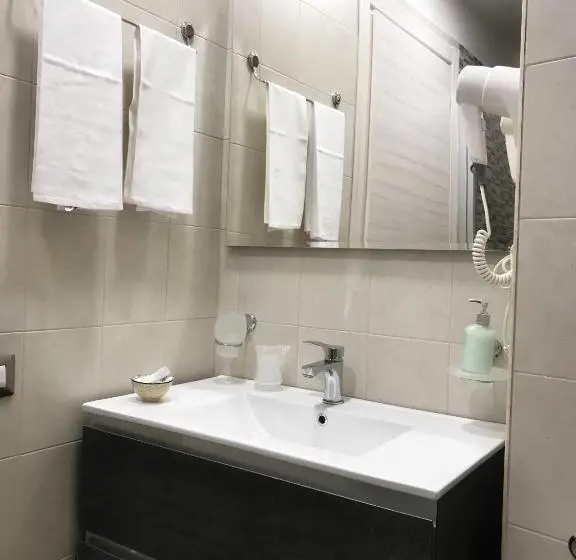 اتاق لوکس, Speranzella 86