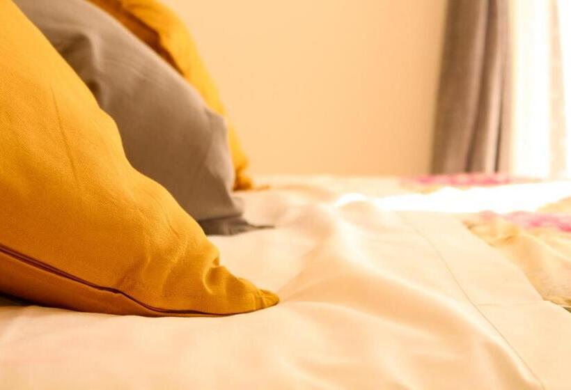 اتاق لوکس, Speranzella 86