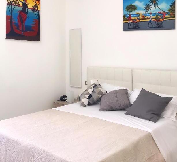 اتاق لوکس, Speranzella 86